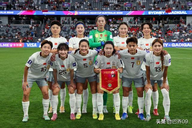 恭喜中国女足三连胜斩获小组第一，一路稳扎稳打，实力与心态双在线，继续向前冲！朝鲜