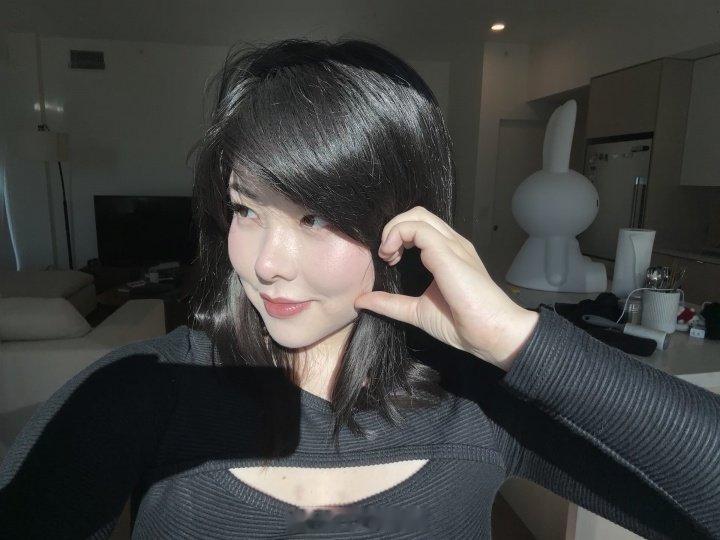 大片的雪白肌肤裸露~mayumi更博晒照：上周的照片2025LPL 英雄联盟S1