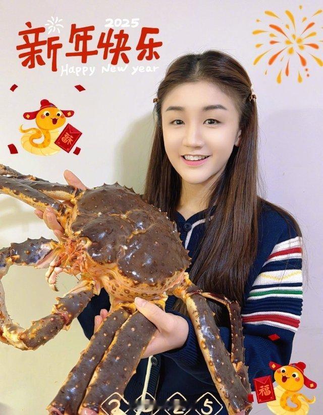 陈梦晒年夜饭  除夕，梦姐晒出了自己家里的年夜饭，真的太丰盛啦。 