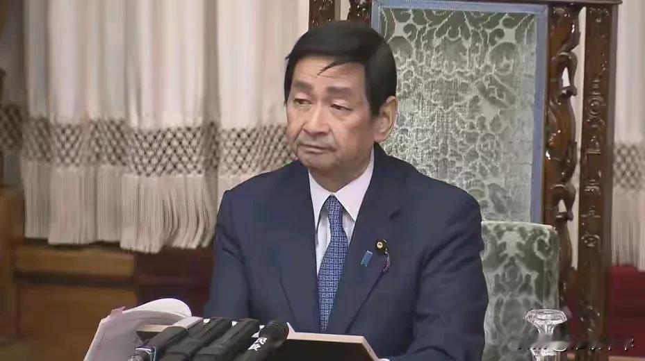关口昌一再次当选日本参议长有点儿胜之不武了，自民党在这次的参议院选举中不过半，只