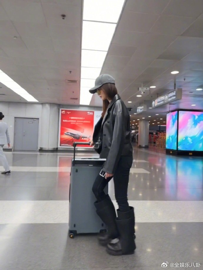 李小冉乘风2026我来啦 真香虽迟但到！从前说不参加浪姐，如今官宣加盟，坐等姐姐