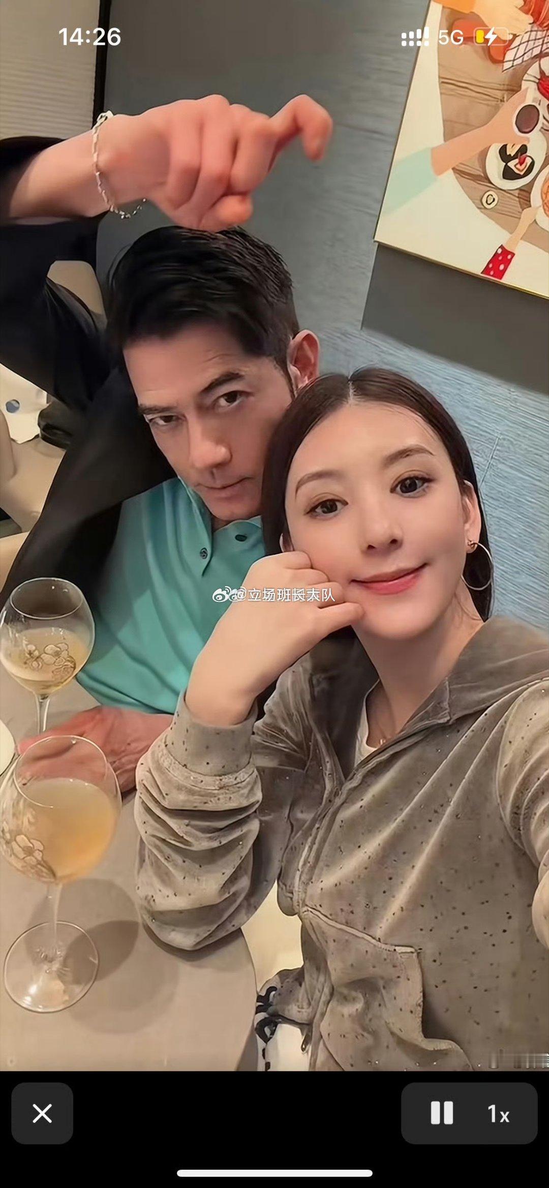 方媛、昆凌都是狮子座女生，怎么就没有小伊伊这么恋爱脑呀，都多清醒了。伊伊，什么时