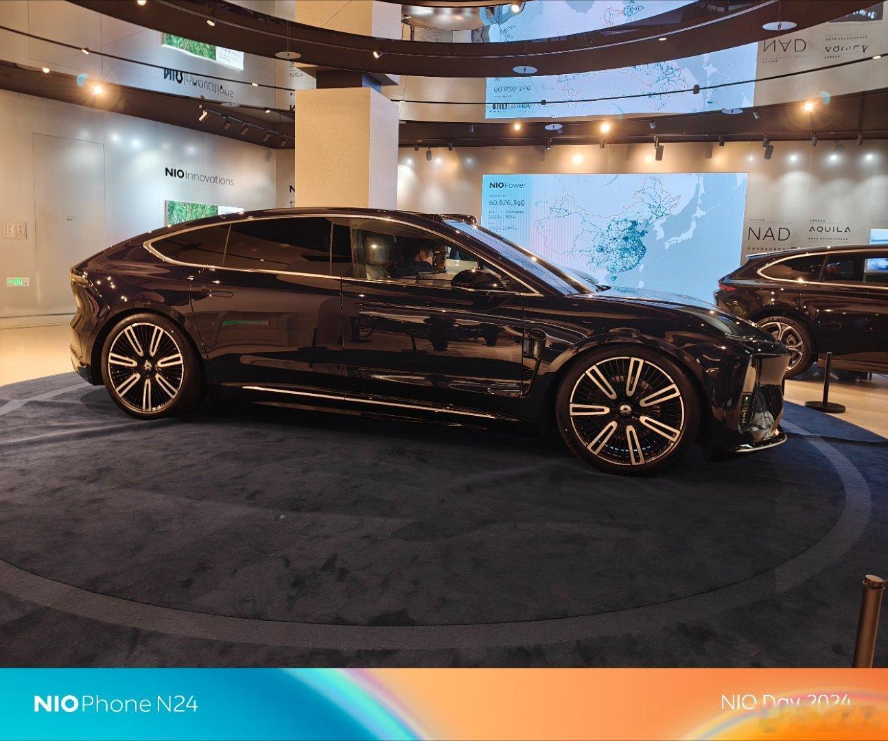 上海中心牛屋，可以看ET9展车。不过如果要上车，需要找fellow提前预约。看的