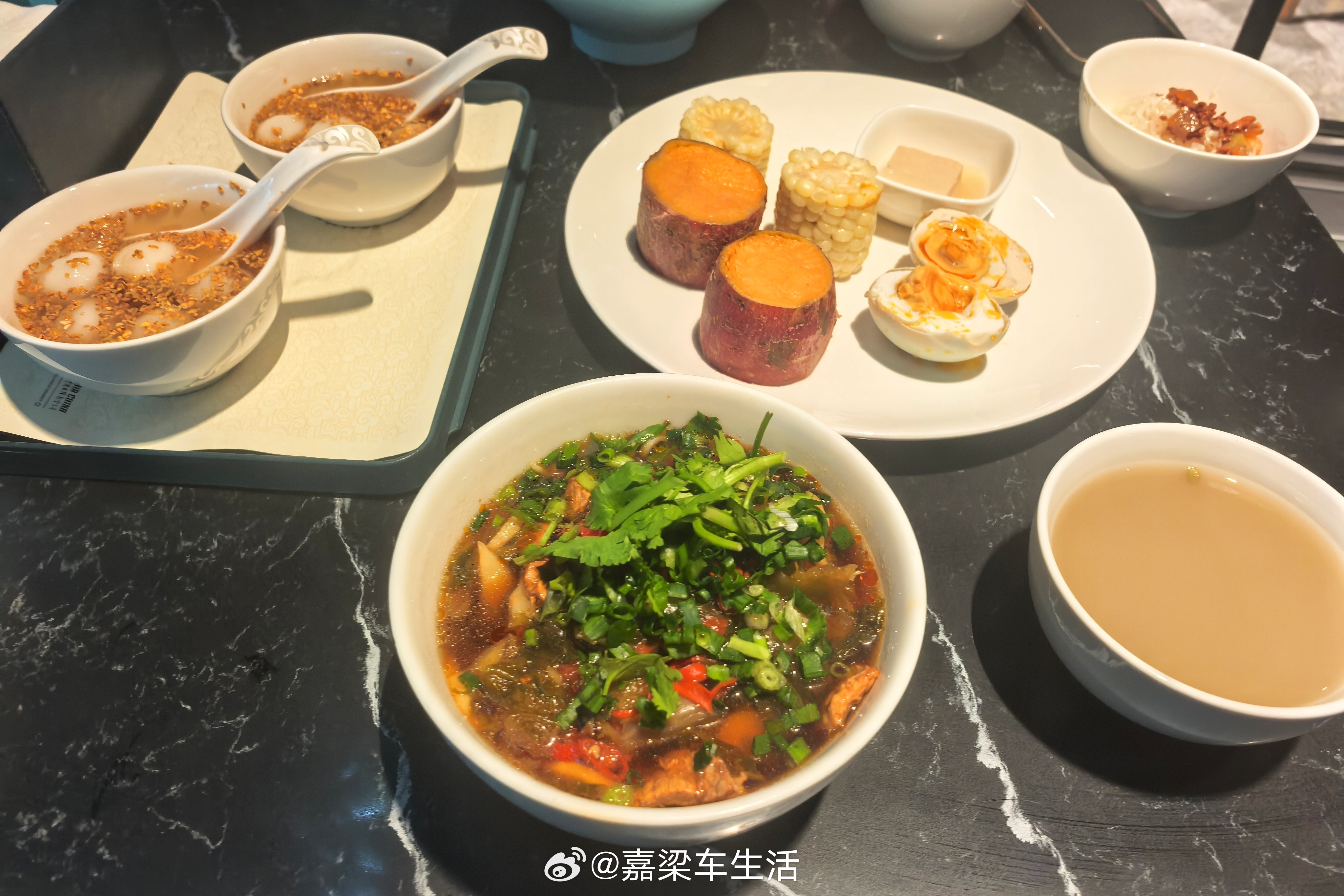 宁德时代上半年净利润432.84亿宁德算是行业中最赢麻了的供应商，可以这么说，对