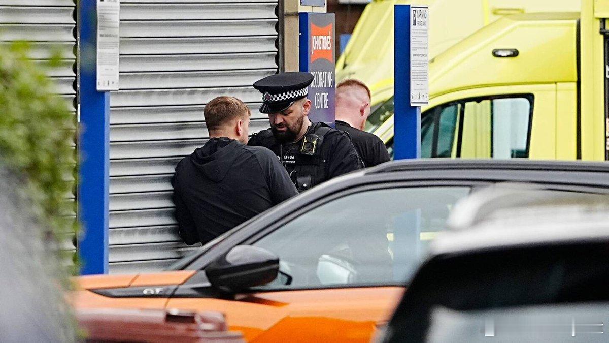【英国领导人：曼彻斯特附近袭击后 将增派警力守护犹太会堂】海外新鲜事英国 英国首
