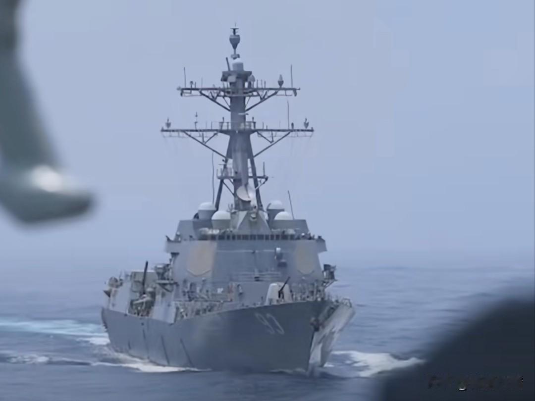 4月17日，日本自卫队舰艇公然闯入台湾海峡，外交部发言人郭嘉昆严正指出，日方此举