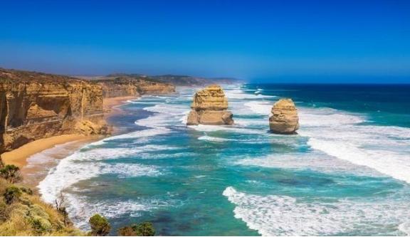 为什么欧洲那么多国家，就是不对中国敞开免签的大门呢？说到底，核心就俩字：不敢。