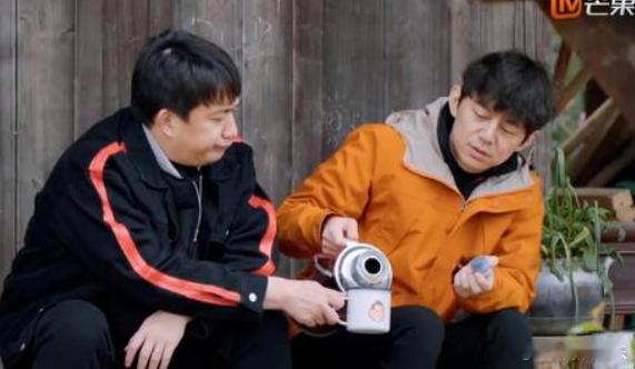 《向往的生活》办了七八季，每季节目好多期，参加的明星众多，黄磊每次都要负责那么多