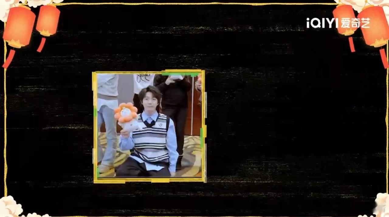 繁花团跨年阵容太有年味了  一路繁花祝大家2025走花路  繁花团与小萝卜携手送