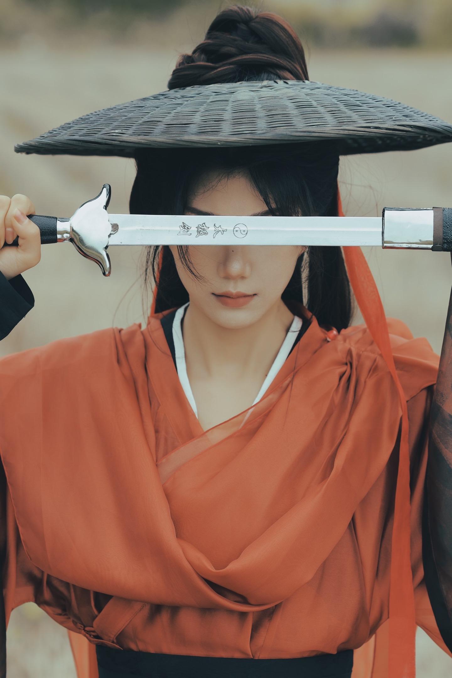 我要下山，烦请师兄让路。客片分享 被割掉的芦苇 很适合拍武侠风