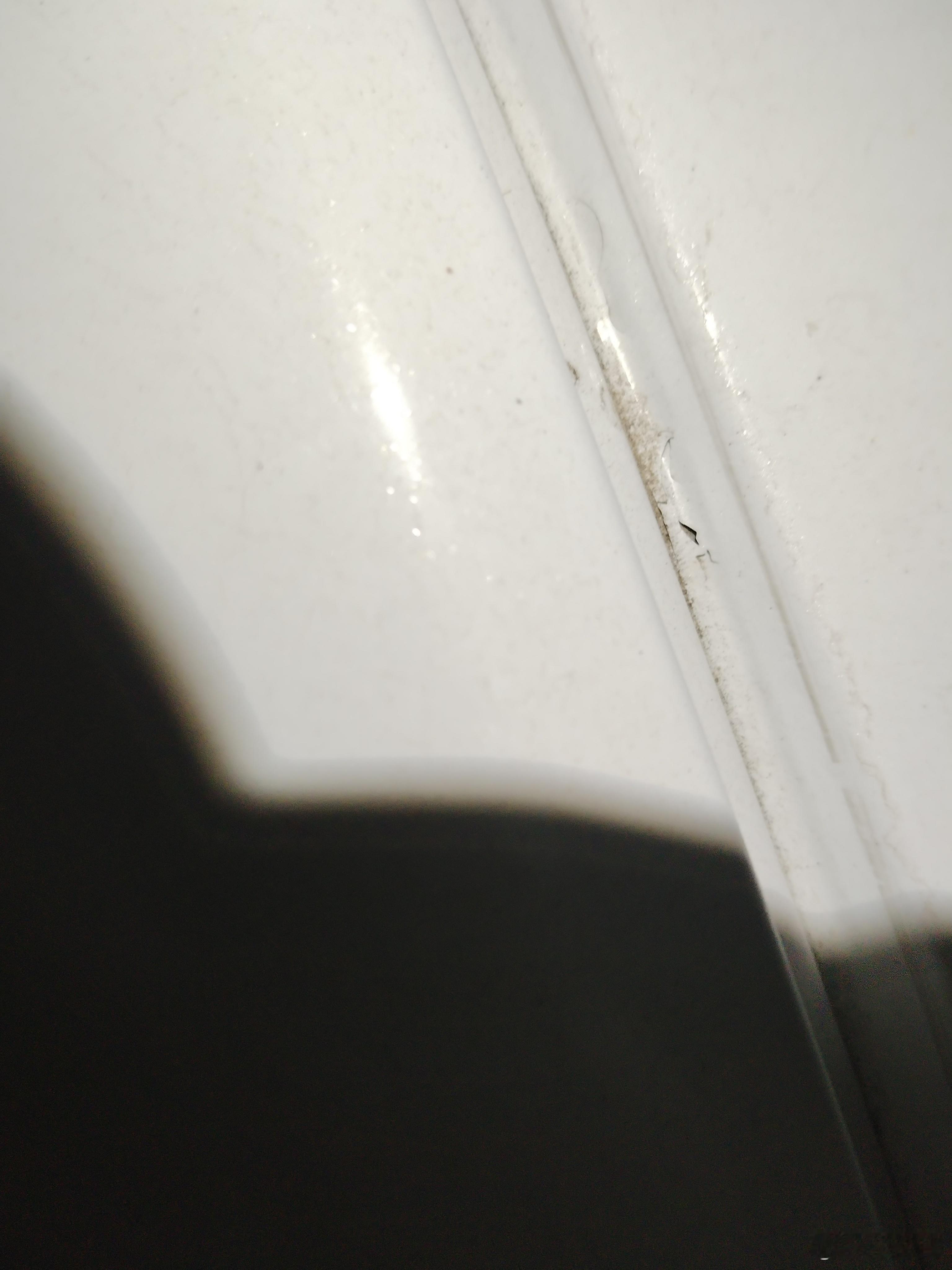 车主投诉【雪佛兰迈锐宝XL车身多次爆漆要求厂家免费修复】车主王先生向汽车门网投诉