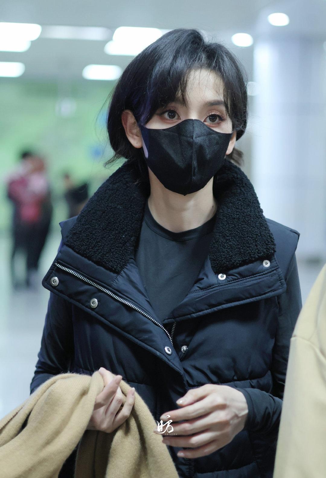 sze宋祖儿被指瘦脱相了 sze宋祖儿明艳美 

清风一吹白雪一落我该祝你什么呢