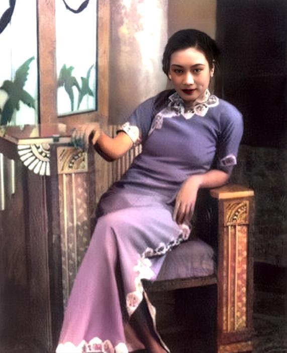 看几张戴笠和胡蝶的珍贵老照片，你瞬间就能明白，这位杀伐果断的特务头子为何会被迷得