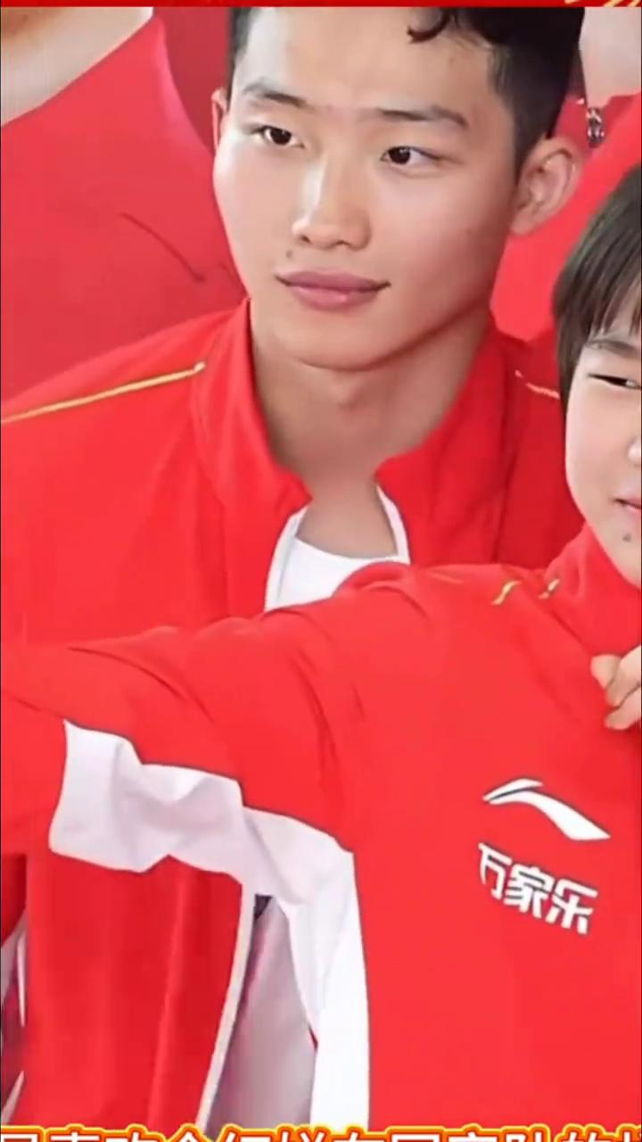 不退役，国家队还会要全红婵吗？
正式发生，官宣决定，周继红看懂。当全红蝉的身材看