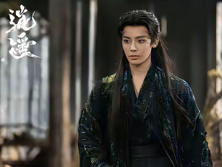 我能接受侯明昊的妆浓，也能接受他演妖王，但我真有点接受不了，现在整个国产剧的男演