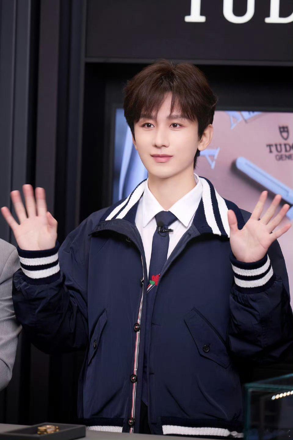 成毅两京十五日cy成毅朱瞻基希望日出是你，日落是你。你只管大步向前走，好好做自己