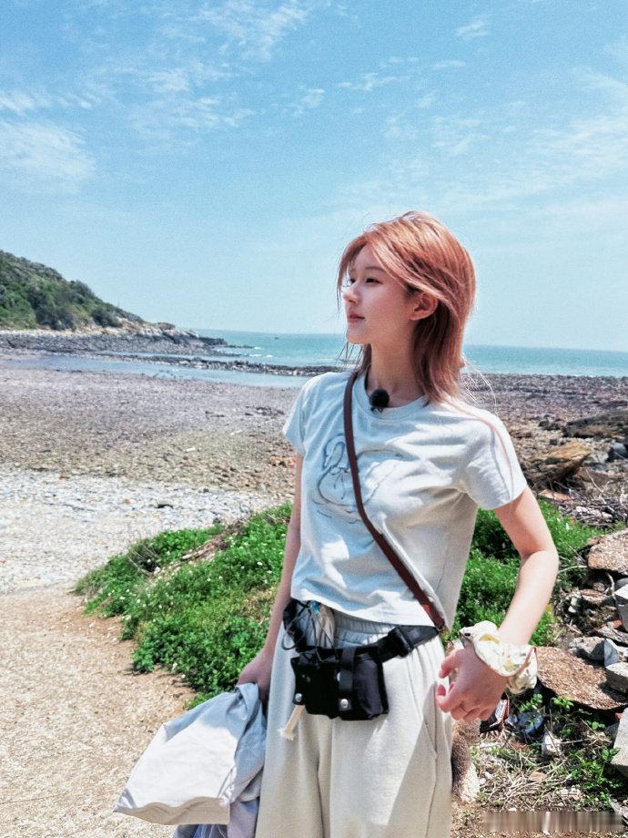 赵露思咯噔文学赵露思赵露思 永远没有告别就好了 ​​​