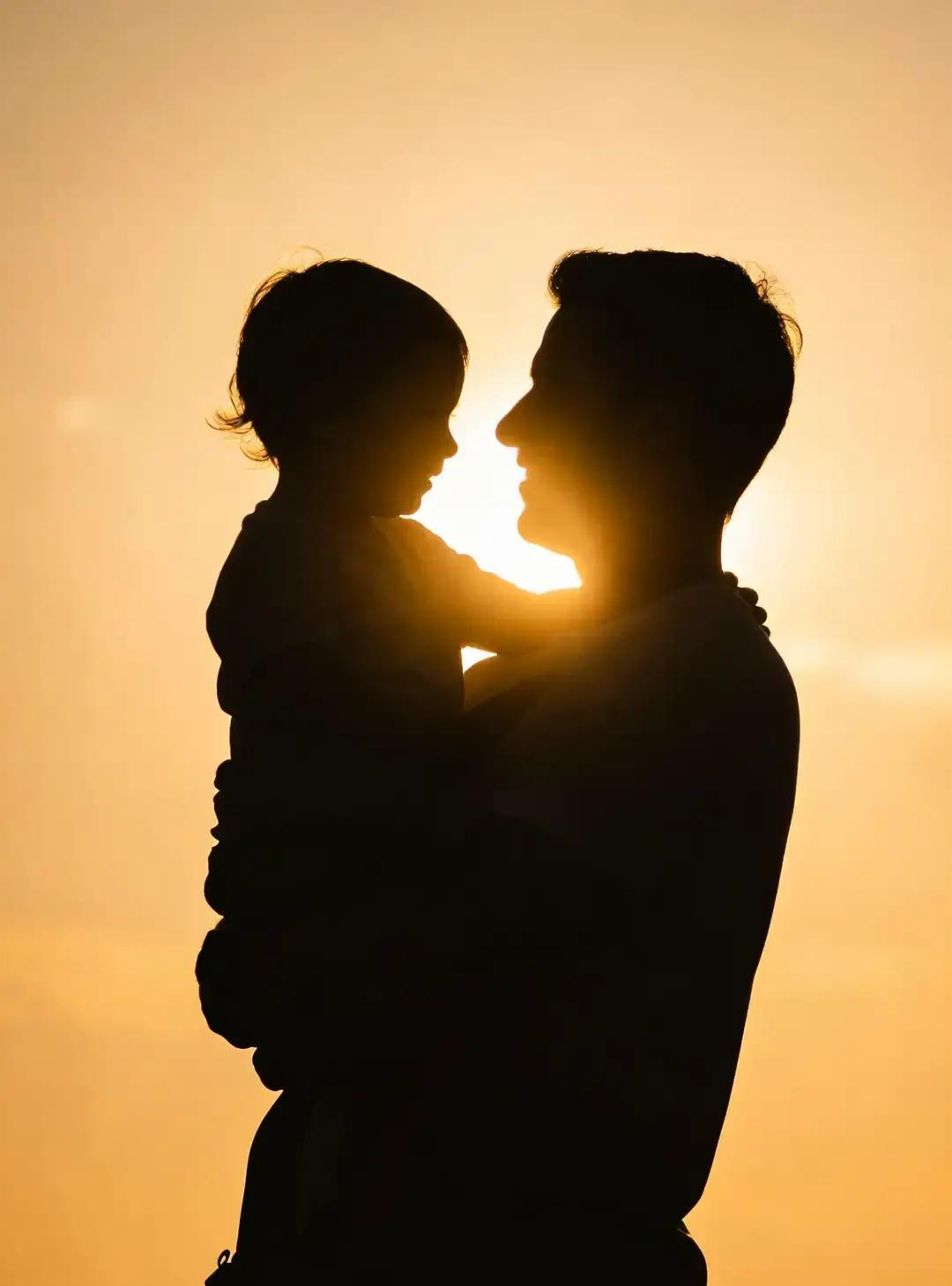 你冲孩子发的火，从来都不会白发

很多家长都有过这样的时刻：孩子不小心打碎杯子，