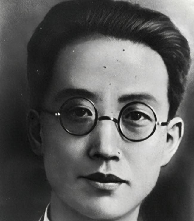 1955年瞿秋白安葬八宝山，宋希濂狱中泪流满面，主动讲述当年事件的真实经过！
1