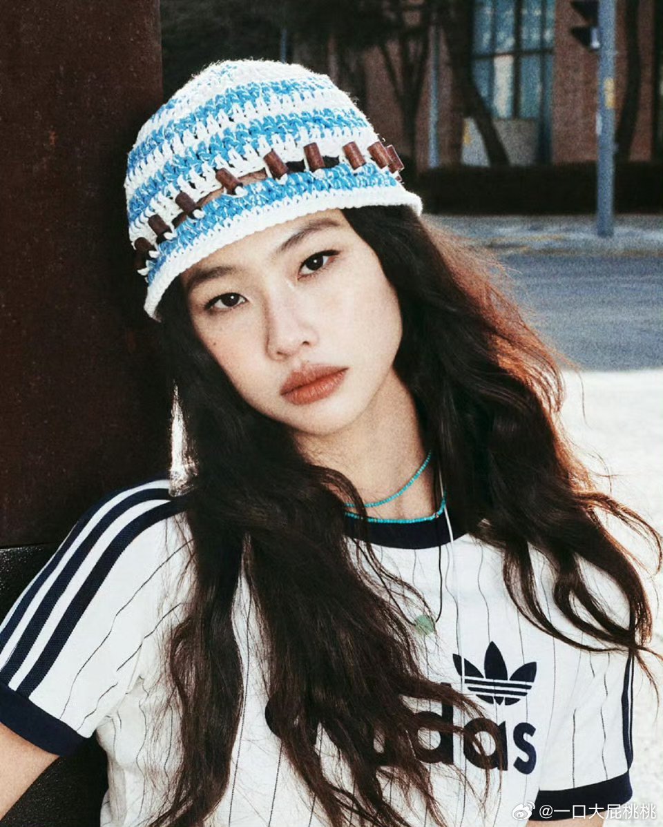 李龙馥Felix 、郑浩妍共同出镜阿迪达斯“Urban Street”主题202