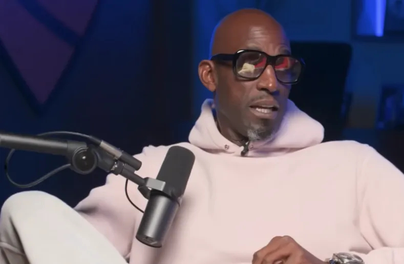 加内特：火箭本应该把保罗找来，他可以把火箭的进攻理顺！近日，前NBA球员凯文-加