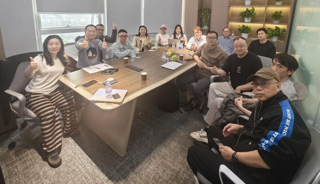 2026年4月24日下午，跟一批AI项目CEO一起，在互远AI彭总企业会议室相聚