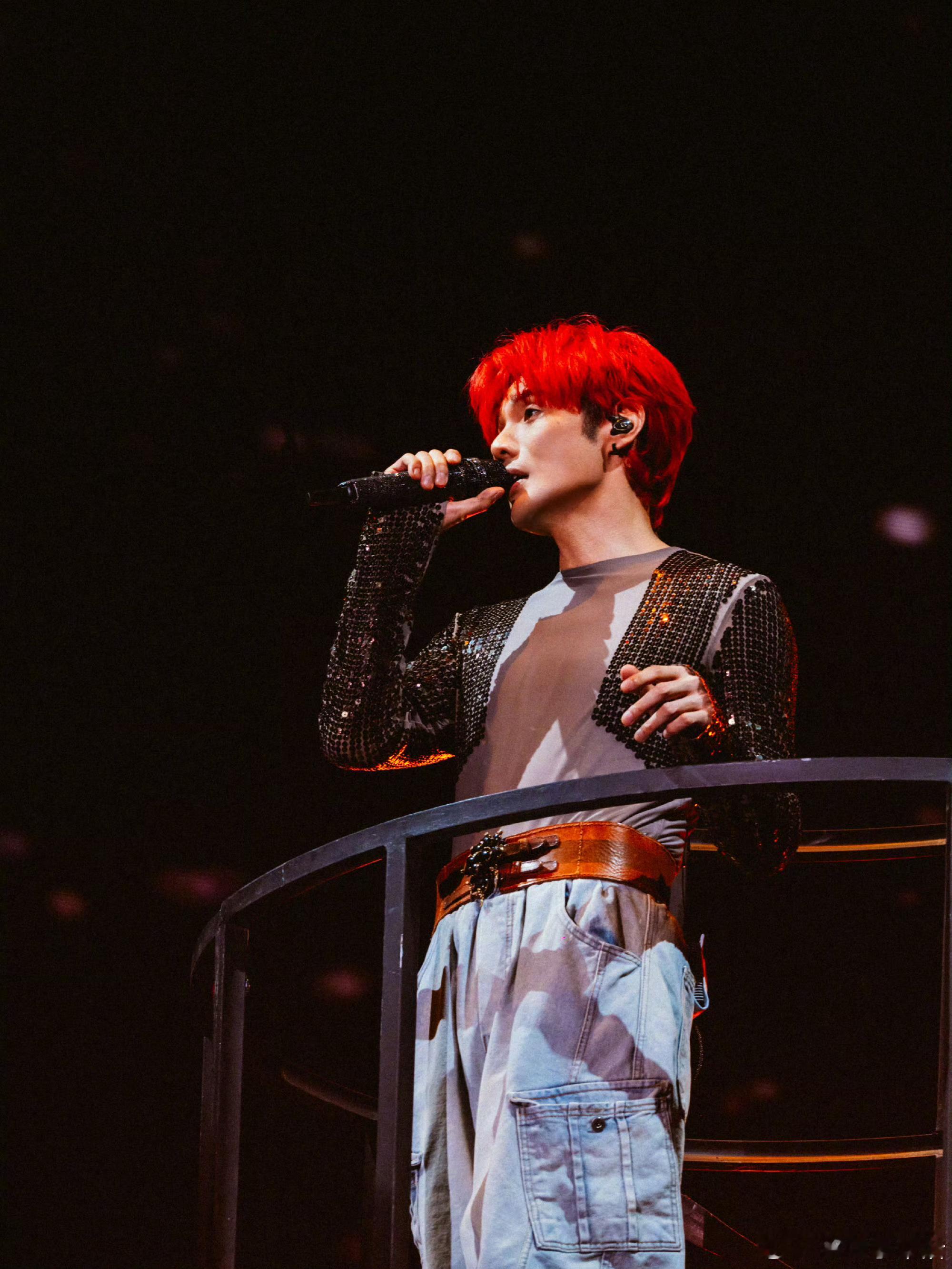 李荣浩李荣浩真转我五百了李荣浩给粉丝转五百啦！这是什么神仙偶像，羡慕这个粉丝到质