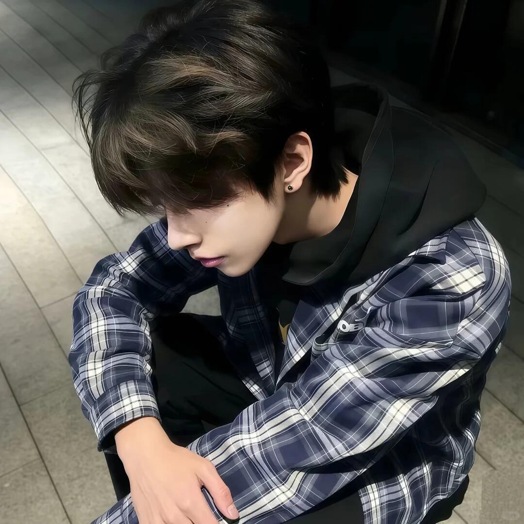 𝐖𝐞𝐂𝐡𝐚𝐭高质量男生头像 