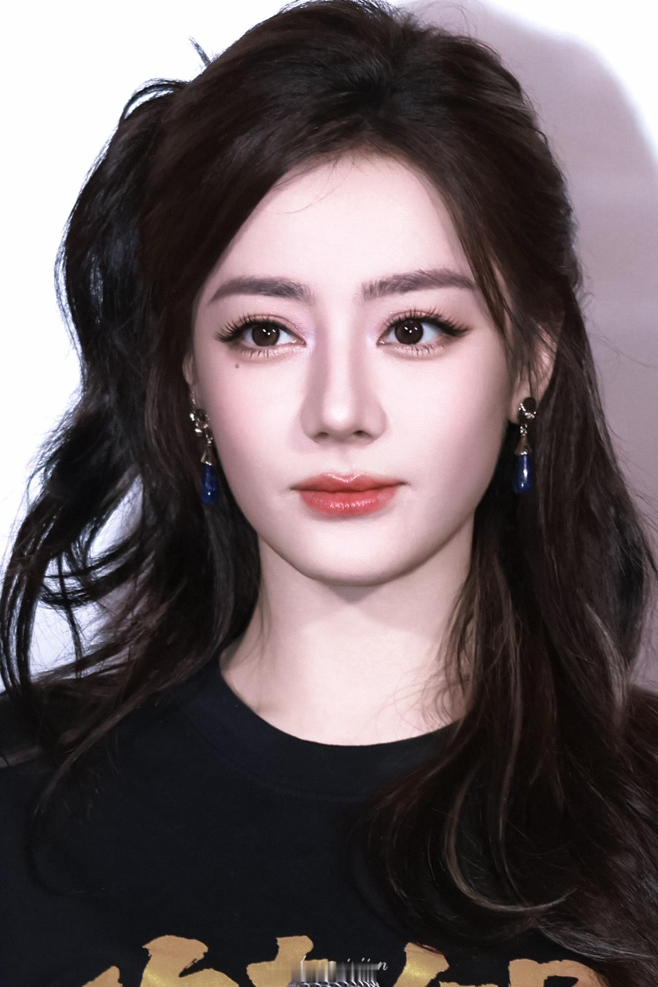 大美女就要放大看迪丽热巴钰珑