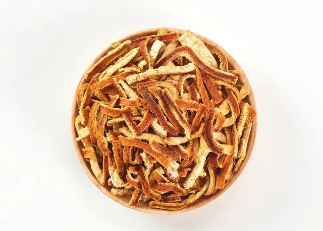 学会陈皮这六种黄金搭配，万金不换!!！

1.陈皮+苍术（燥湿健脾，温中散寒）