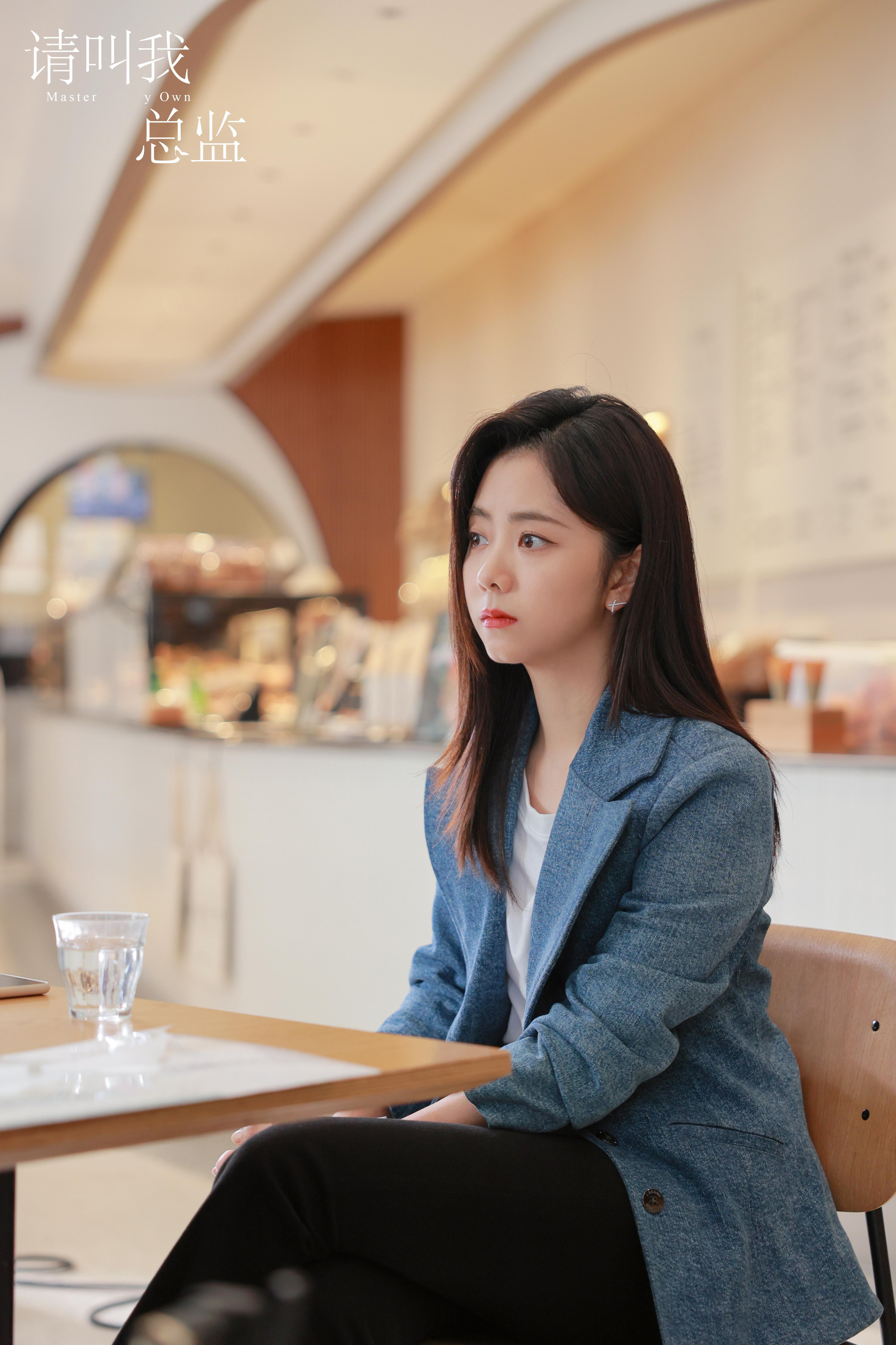 谭松韵 西装造型，知性优雅。#都市女性##职业装##工装##制服诱惑##制服OL