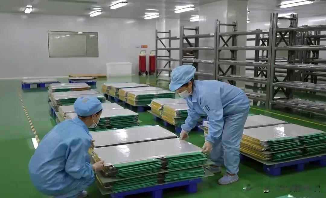 据报道，预计到2025年，固态电池将能够应用在电动车上。一旦这种技术得到普及，充