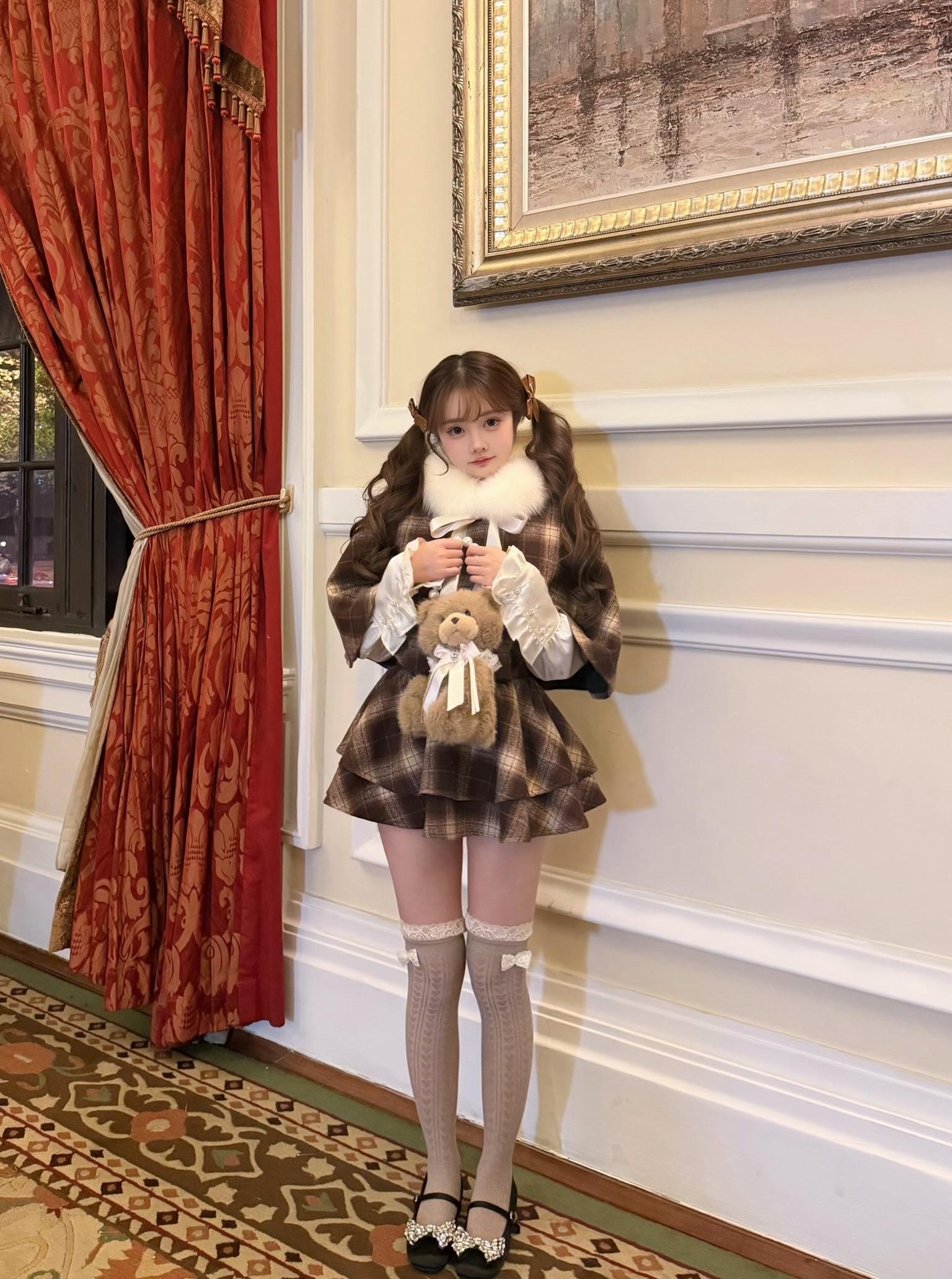 洋娃娃和她的小熊🧸。