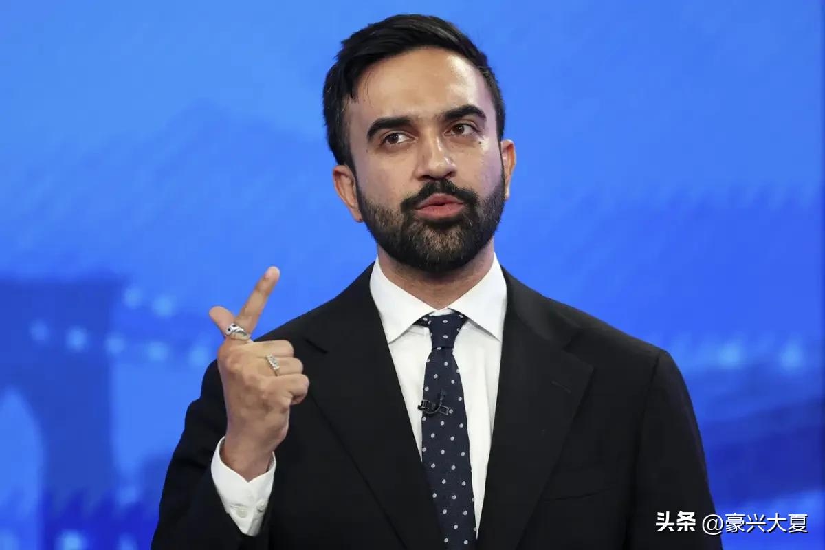 罕见！美国纽约市长公开放话：内塔尼亚胡敢来联合国，我就敢抓人。
 
一向无条件偏