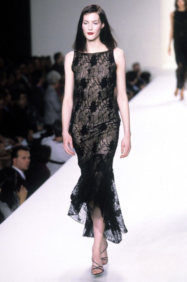 【来自投稿】Oscar de La Renta奥斯卡·德拉伦塔1997年秋冬秀场