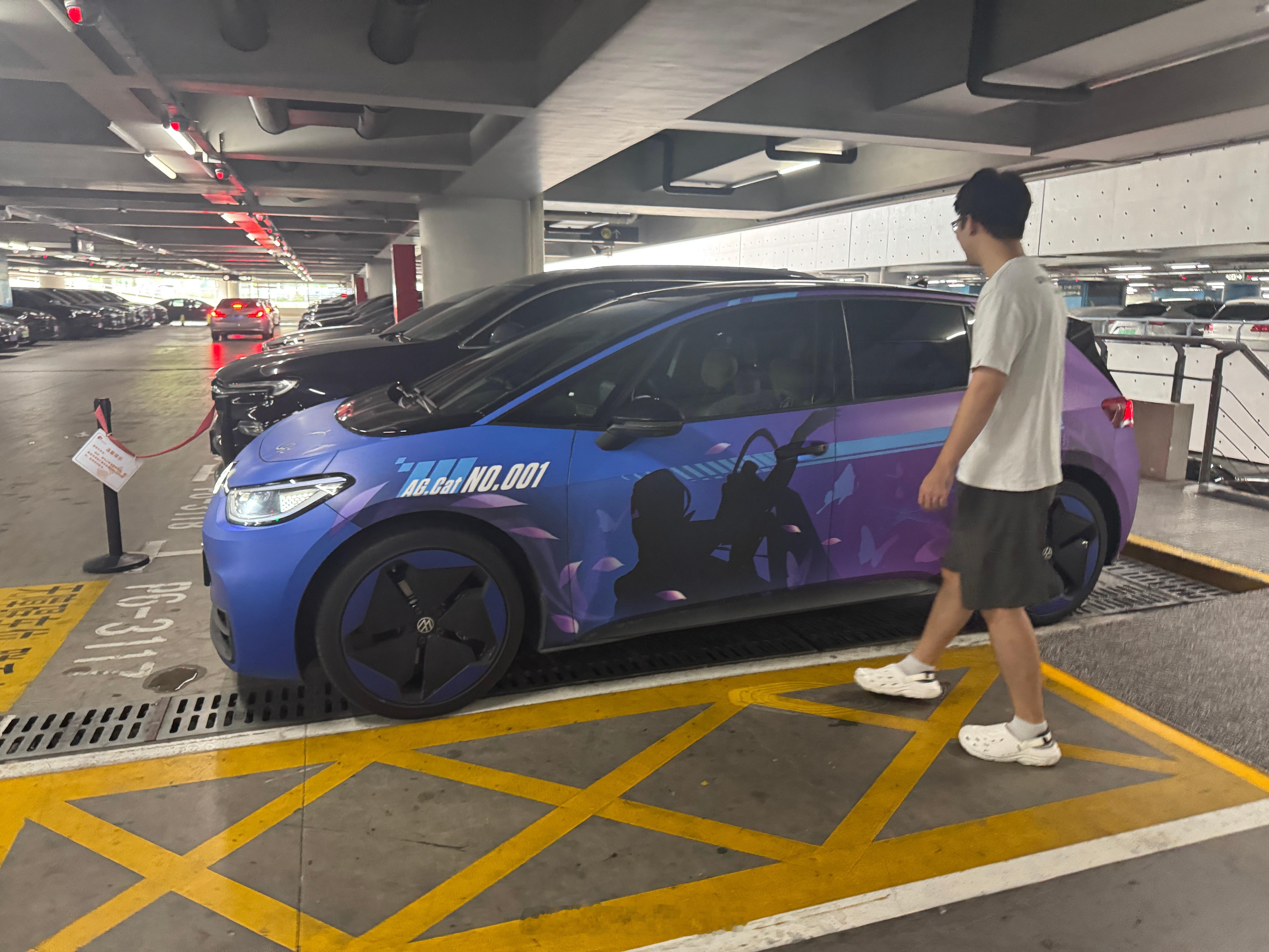 如果预算 8 万以内想要买个准新的二手新能源，一定都给我去试一试这台车，网上没啥