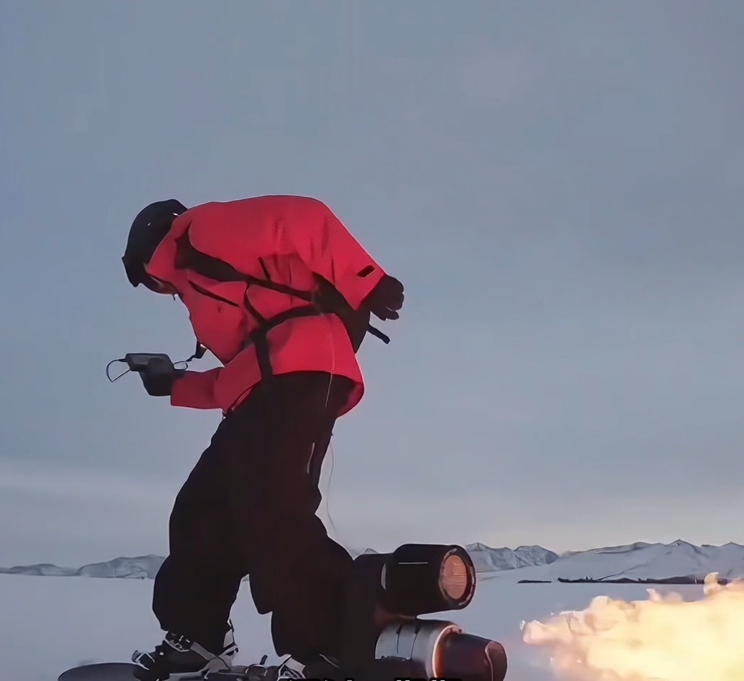 草根少年阿宇太牛了！零背景零资金，靠自己造出滑翔翼冲上云霄，普通人也能创奇迹！ 