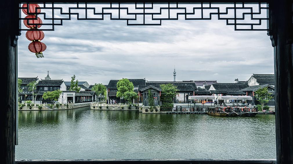 国家说最近不要到日本去玩，但是偏偏就有人不听你的，不仅不听你的，而且还在网上炫耀