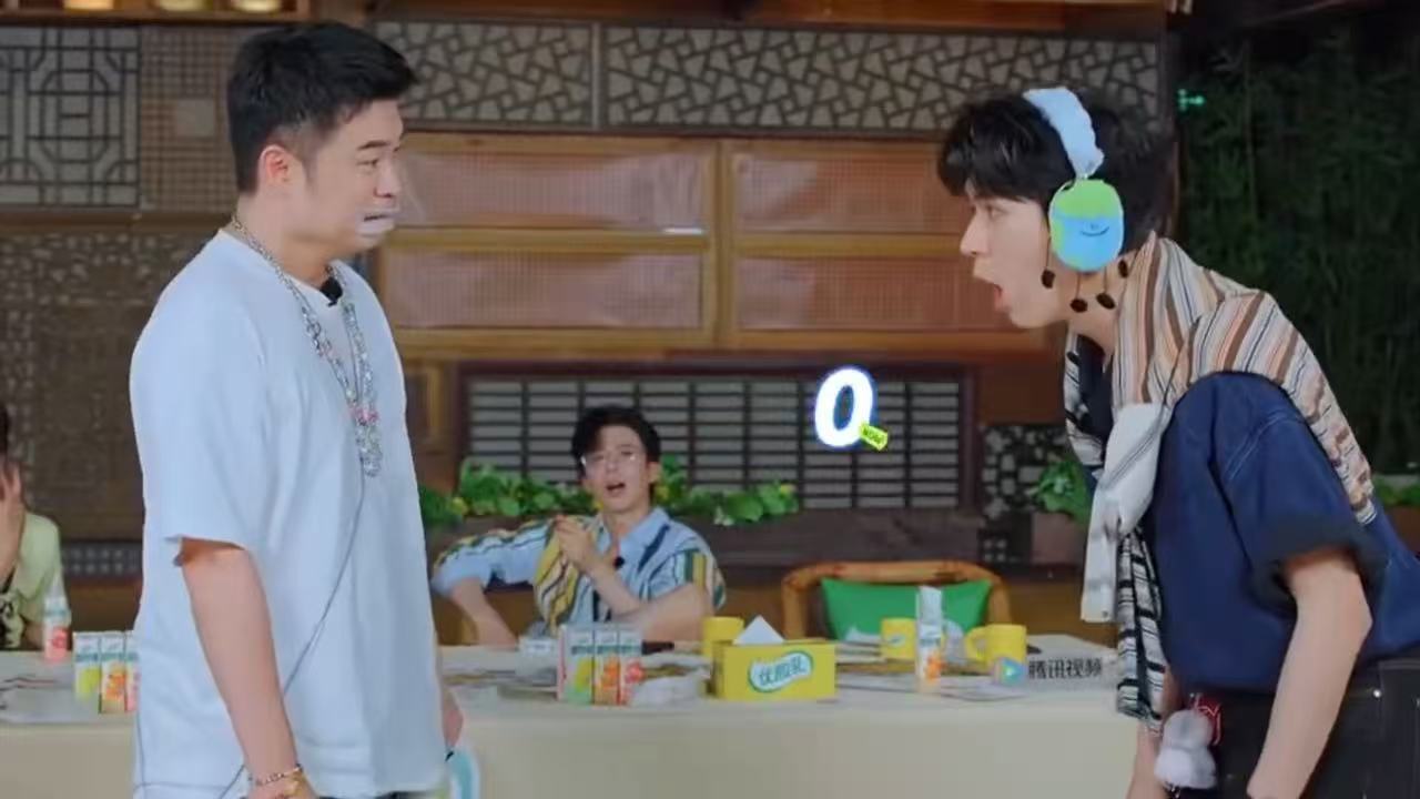 龚俊对陈赫句句有回应龚俊把陈赫气红温了地球超新鲜看地球幼儿园开园第一课很容易被嘉
