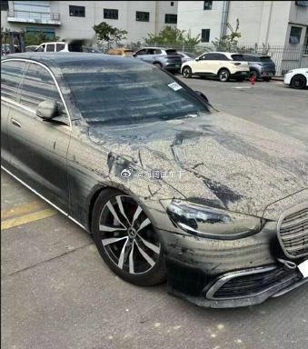 2023年泡水的S400，不修的情况下还能卖多少钱啊？？？