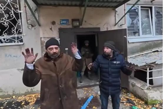 俄军中部集群第2近卫集团军的突击队在搜剿红军城的残敌过程中，在红军城北部拉祖尔尼