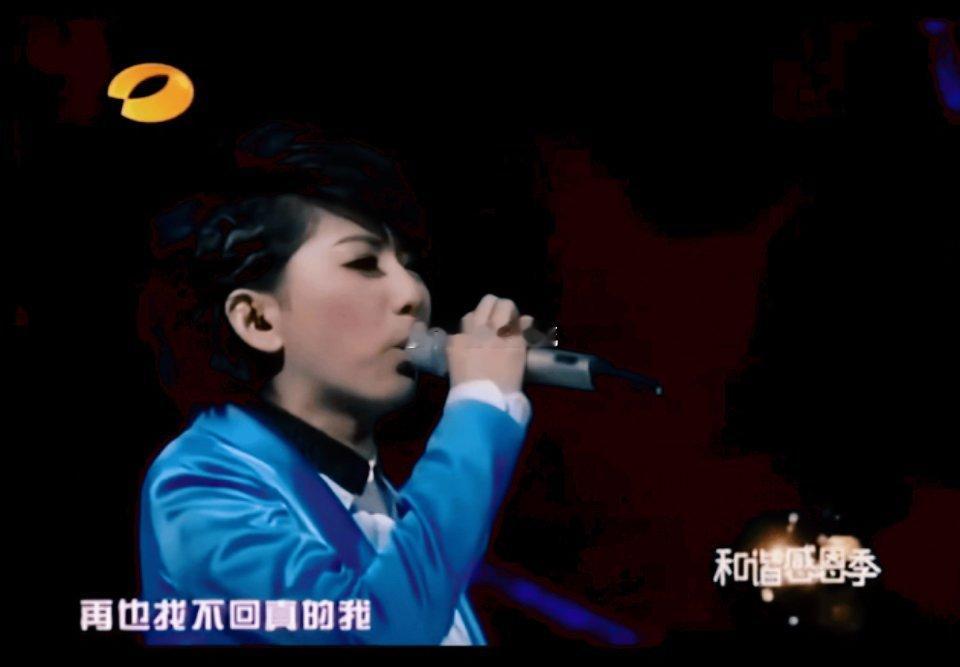 刘忻回忆15年前快女总决赛泪崩 谁的青春DNA动了！刘忻在纪录片里回忆15年前快