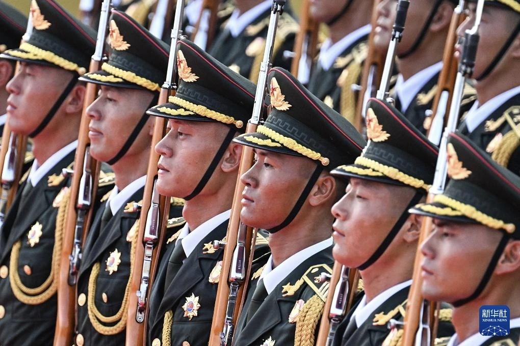 中国对台湾的主权那是板上钉钉的事，根本不用看特朗普啥立场。特朗普谈及对台立场，全