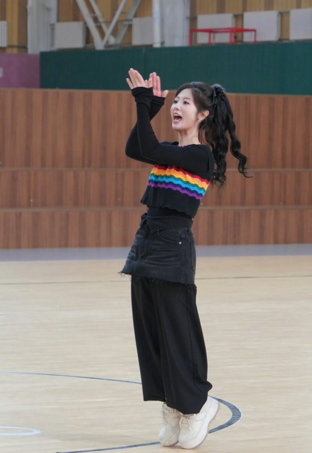 哇哇哇 刑菲每一张都好有活力！嘎嘎成了名副其实的e人 