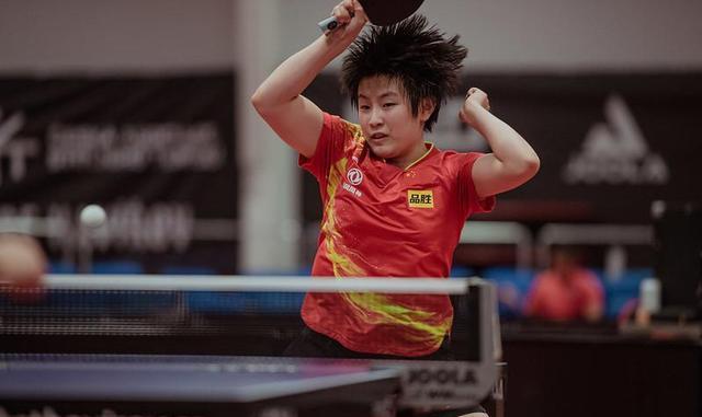 覃予萱晋级16强!
本届美国大满贯，国乒19岁小将覃予萱发挥出色，首轮3-1击败