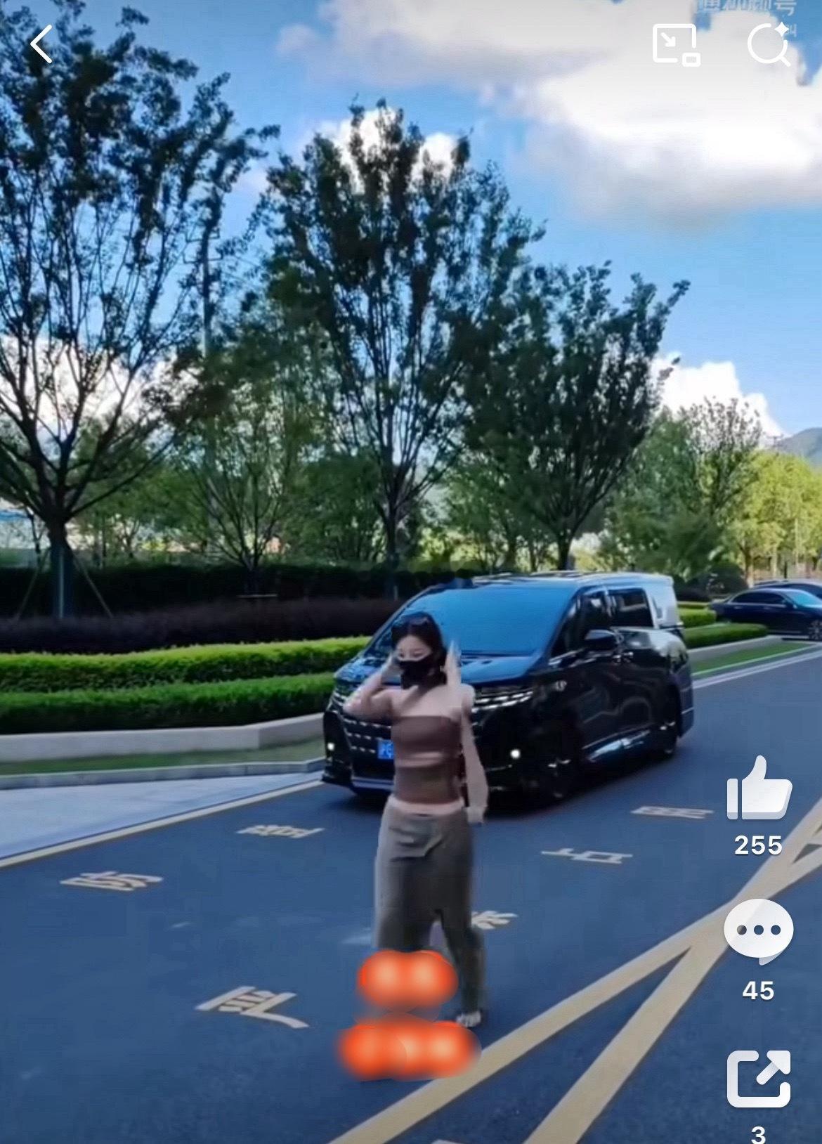 可是，你们占着消防通道了 