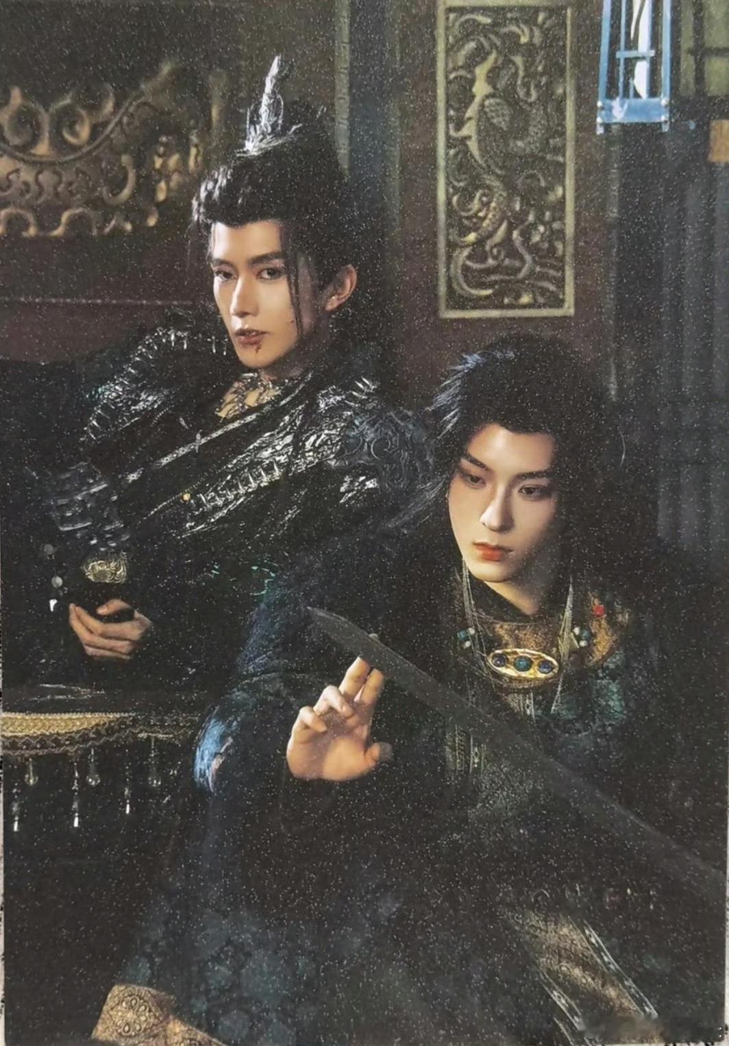 黄星邱鼎杰跨越时空的合照 Desire4新年礼盒跨越时空的合照真的很绝！从古代到