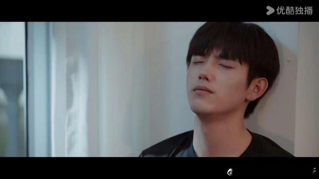 #上部虐公主 这部虐阿瑟# 在《点燃我 温暖你》时李峋和朱韵把我虐的惨惨的，尤其