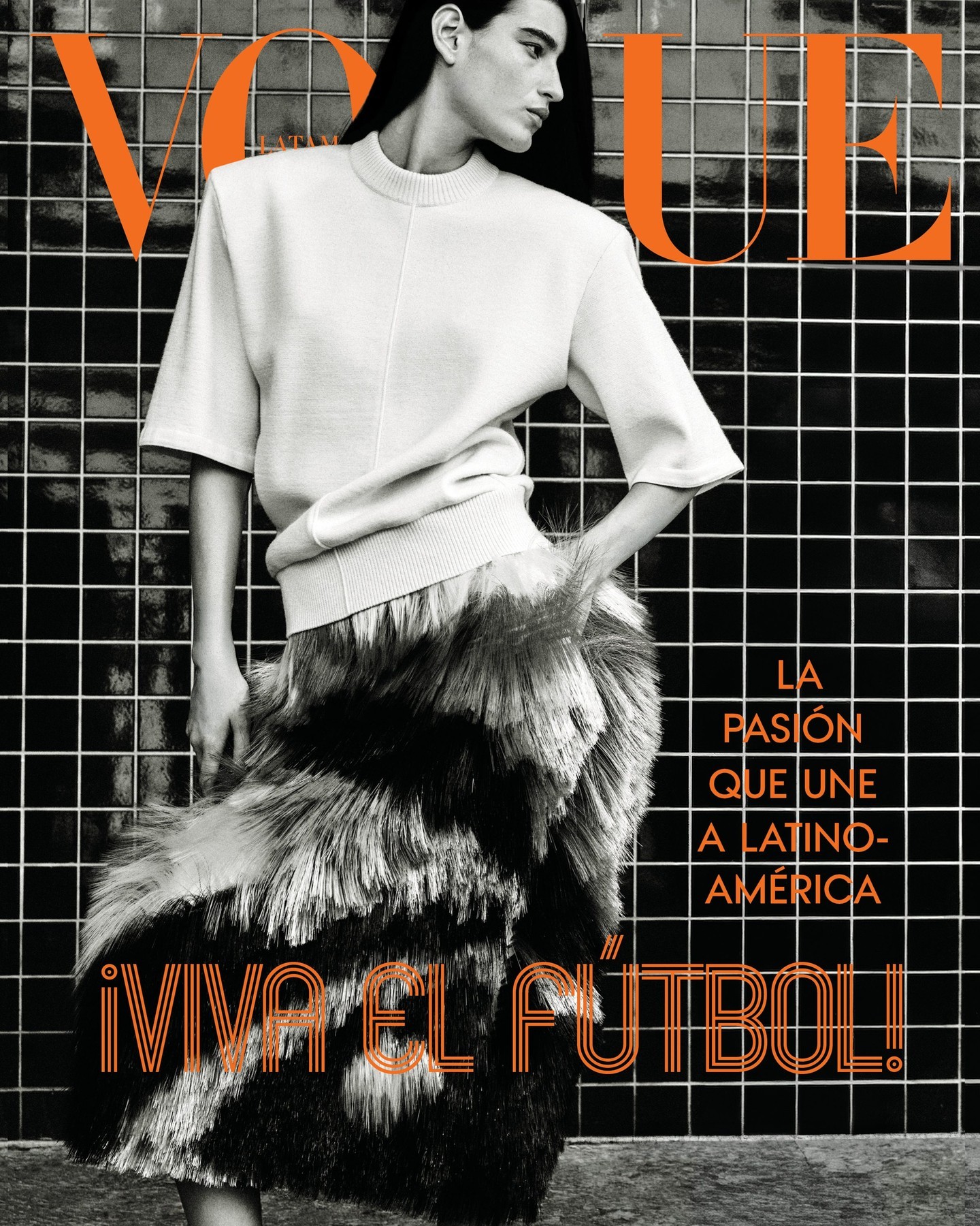 VOGUE Latin America 一张水准之作  ～  🖤摄影 ：Luf