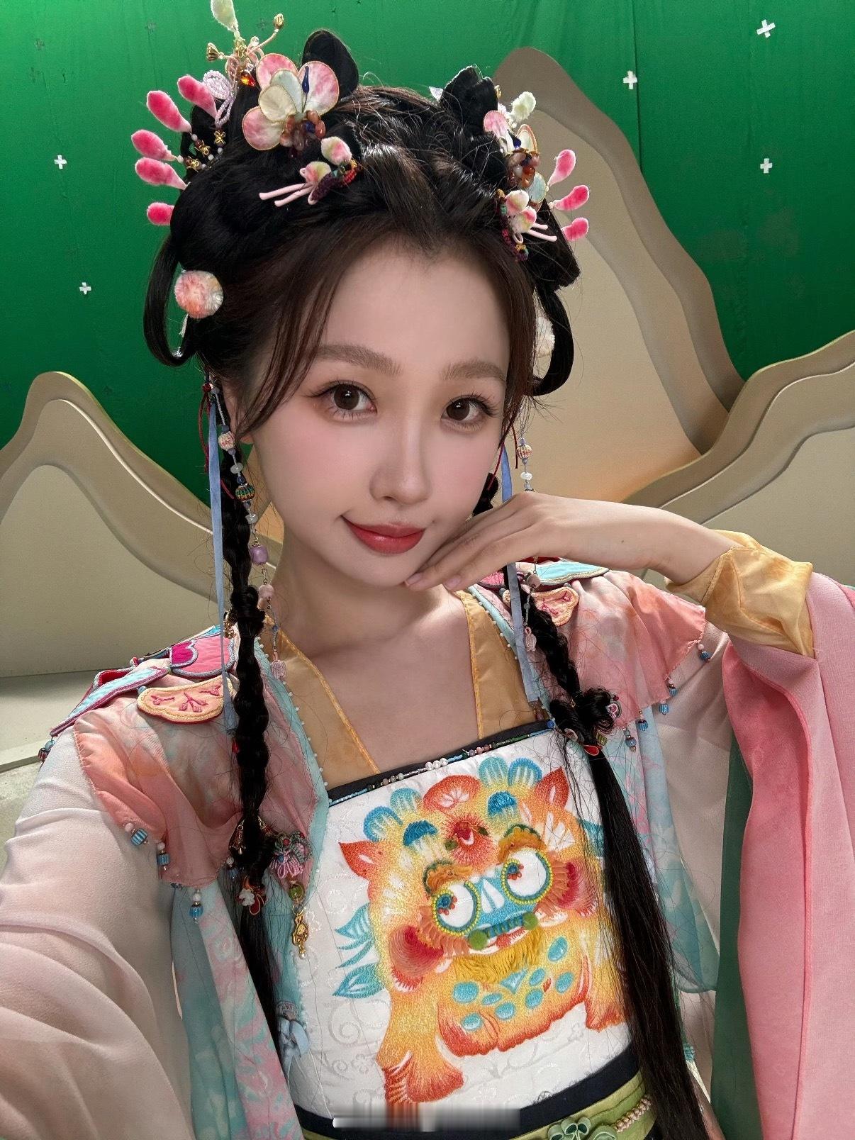 又一个瓜主出来爆料《神仙肉》主演了，好像真的变成了虞书欣、侯明昊，现在番位还没定